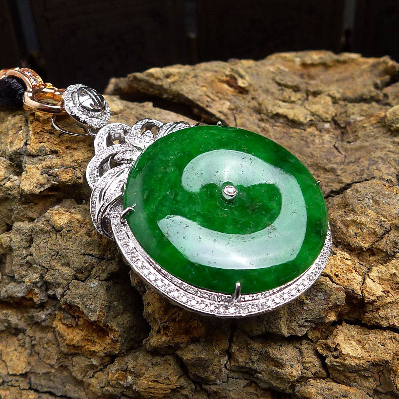 18k白金豪华伴钻镶嵌缅甸a货满绿翡翠平安扣吊坠10.60g