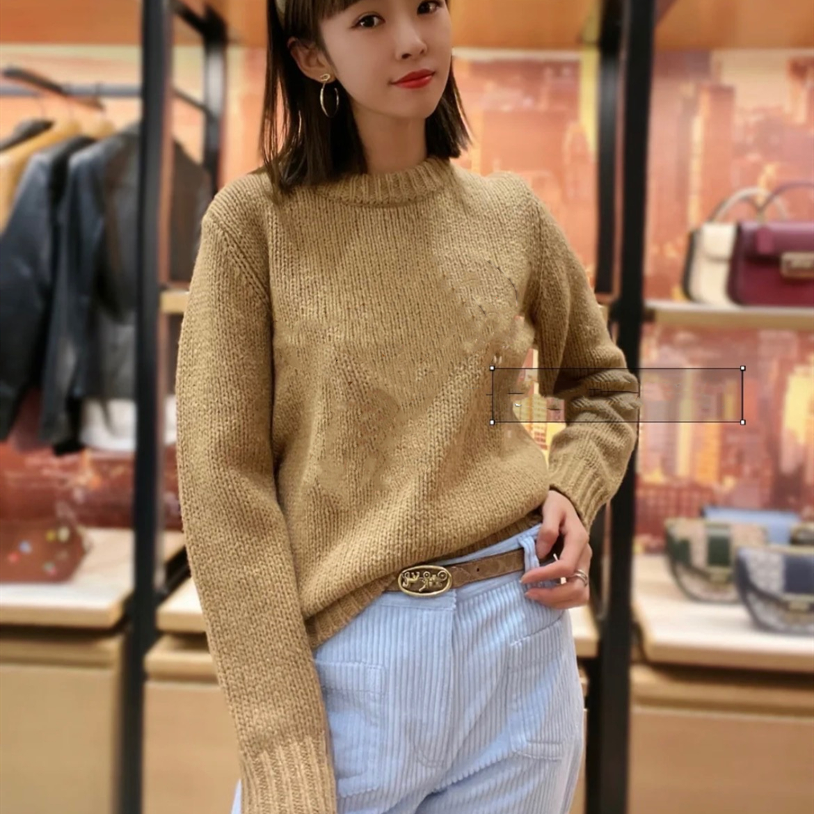 奶茶色毛衣女