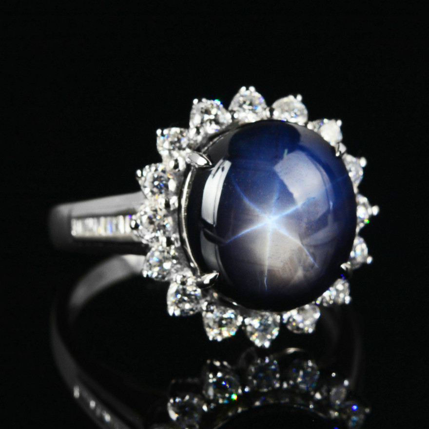 9.22ct 18k金天然星光蓝宝石戒指 伴镶钻石 7176