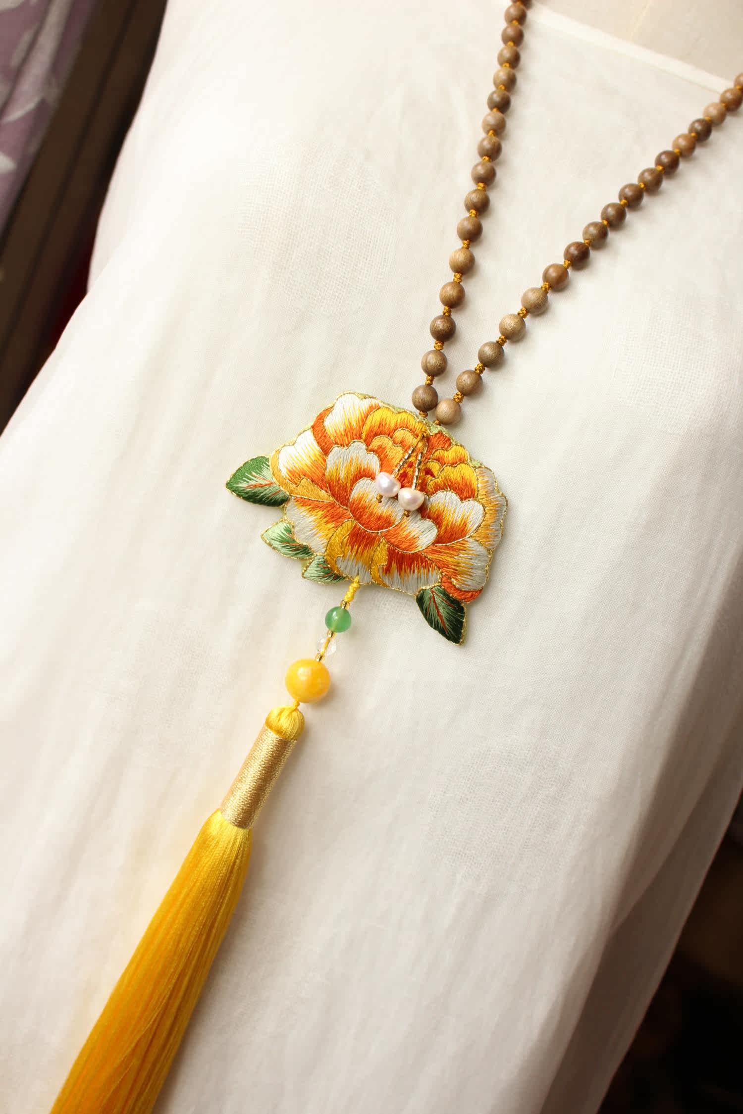 金黄牡丹 *** 手工刺绣极小珠穗流苏吉祥长项链**仙仙的