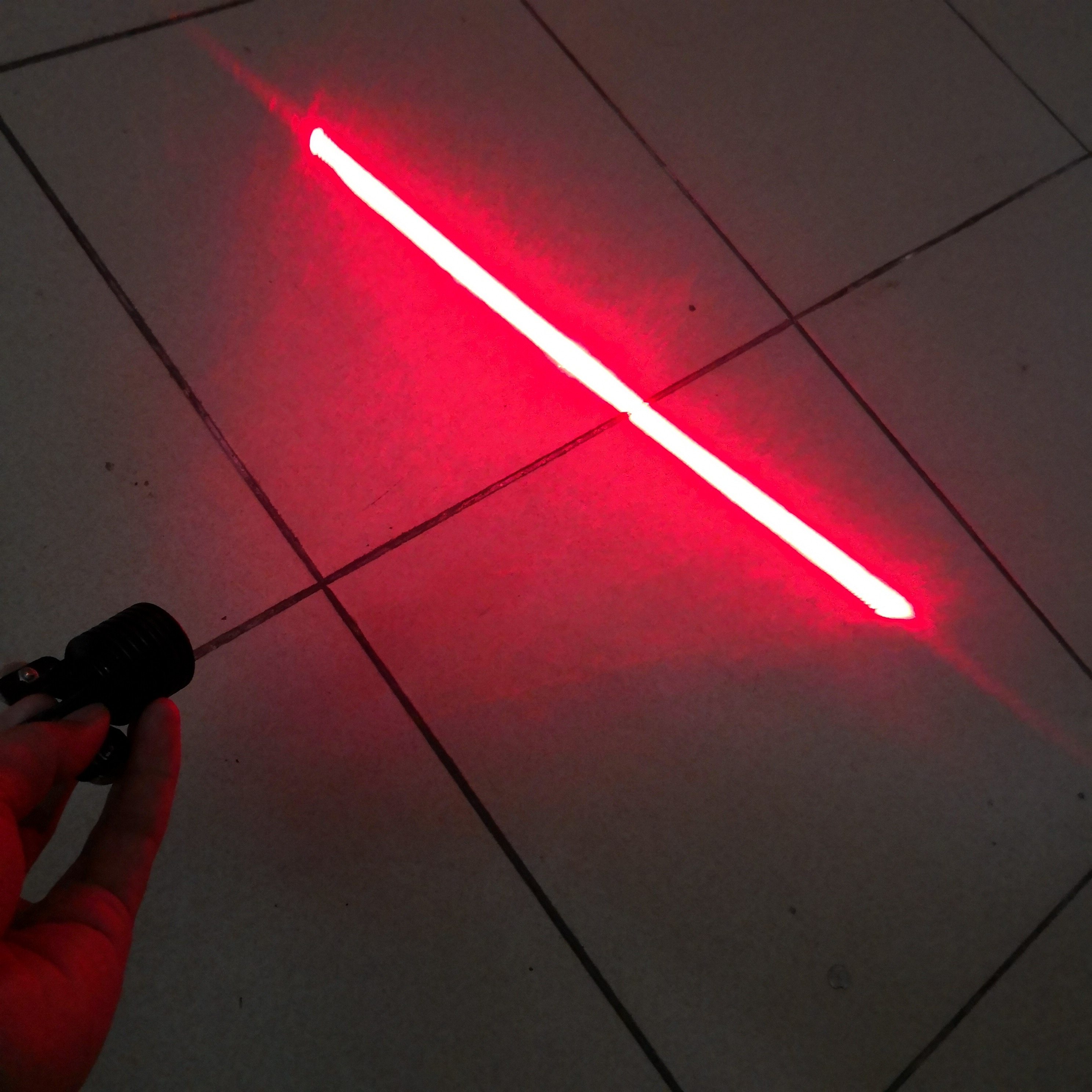 叉车激光警示灯厂区安全警示一字红光灯堆高机工程区域倒车边界灯