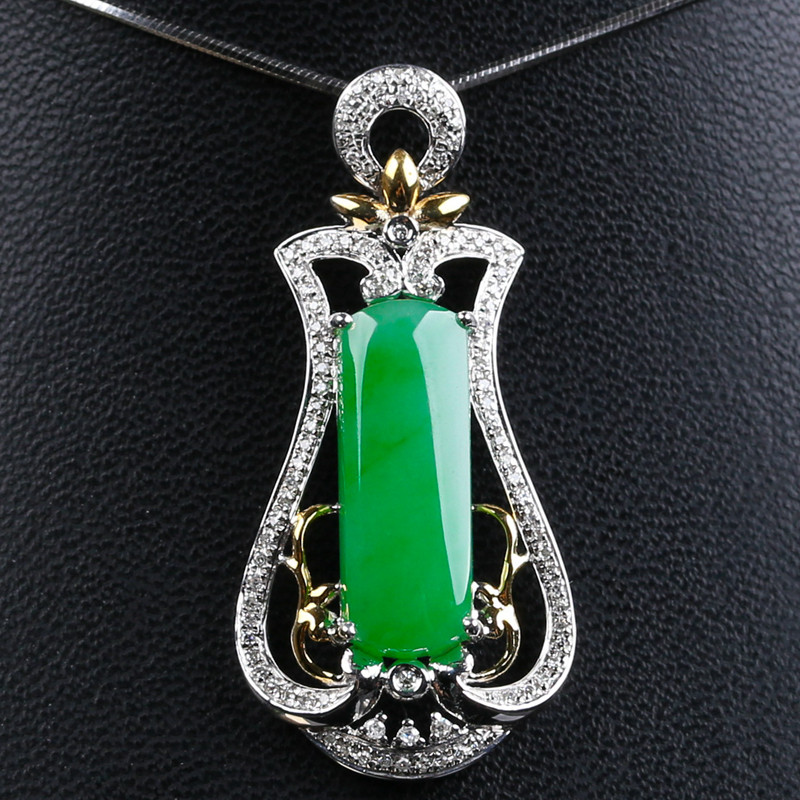 奢华珍品 天然翡翠a货18k金真钻阳绿马鞍吊坠3.97g