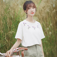 帛卡琪2019新款宽松绣花短袖T恤女装学生百搭白色半袖春夏上衣潮