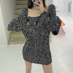 No. 1 real shot! New Retro Decor bubble sleeve slim wrap hip bottomed dress