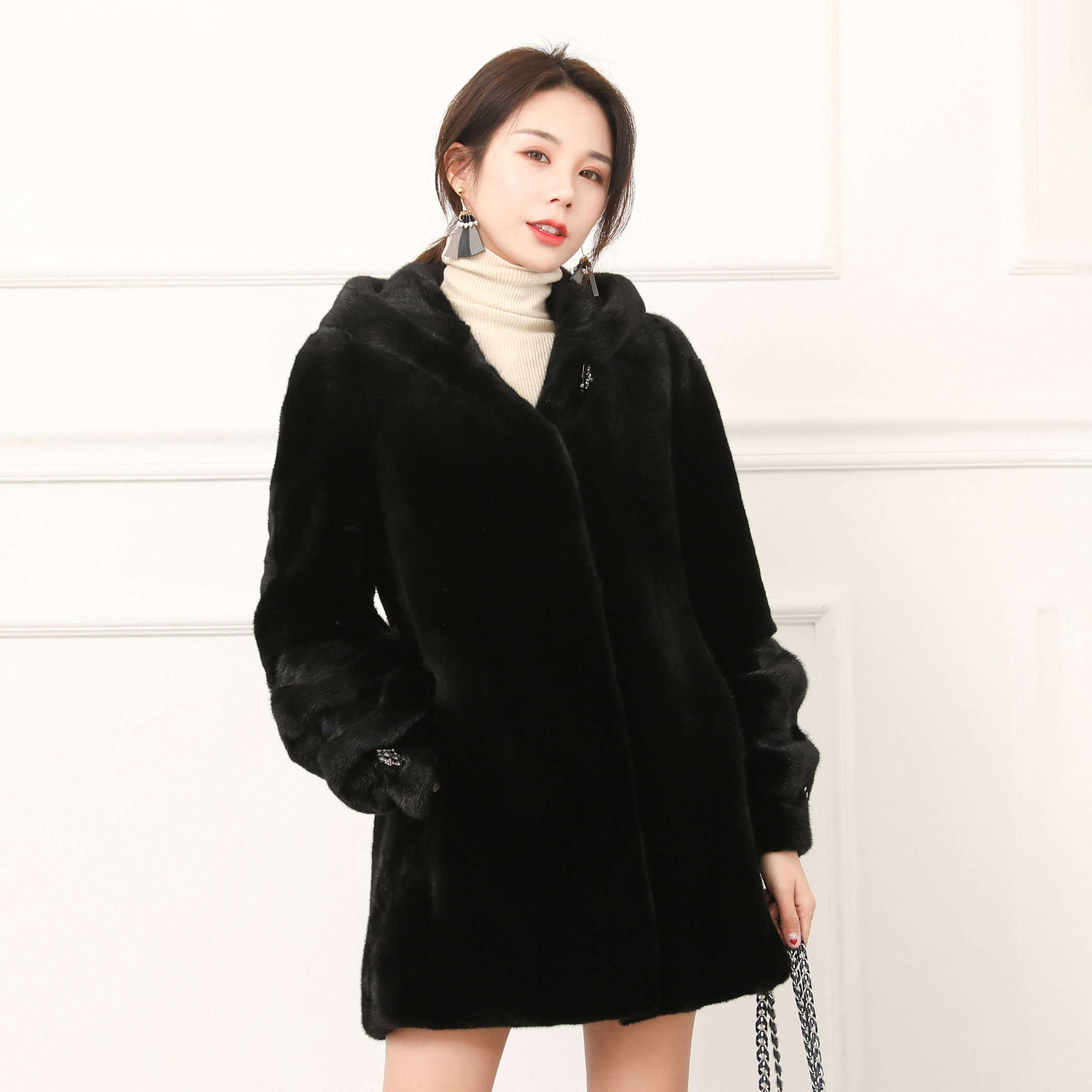 皮草外套女2022新款貂皮大衣女款整貂连帽大摆显瘦水貂浪尾中长款