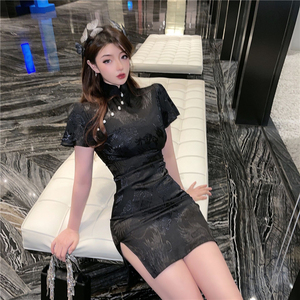 Real shooting of French retro Royal sister young girl national fashion Chinese style jacquard split fork improved cheong