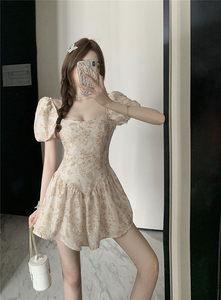 Real time retro new small broken flower lantern sleeve high waist thin dress