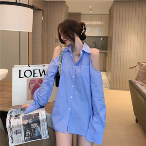 Real shot Korean version of Hong Kong Style lazy loose off shoulder blue stripe medium length shirt