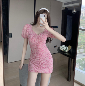 Real shooting French retro summer new bubble sleeve broken Flower Chiffon thin one shoulder sexy dress