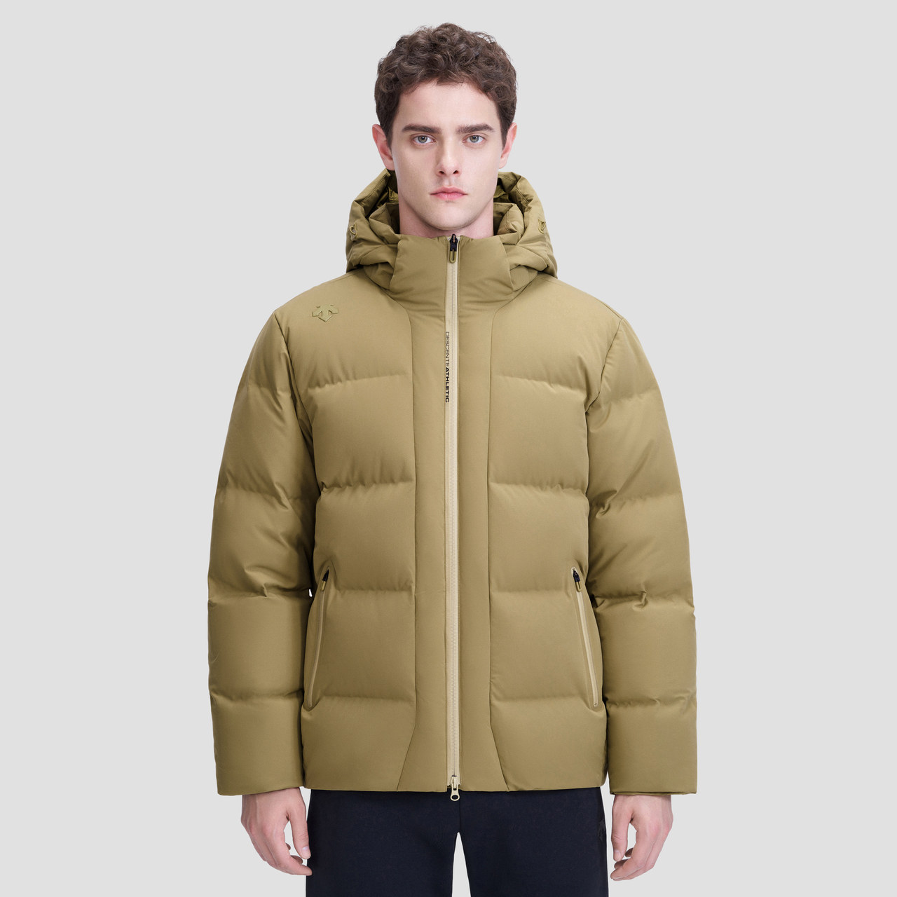 descente迪桑特男士保暖防风鹅绒运动羽绒服22款短款羽绒服面包服