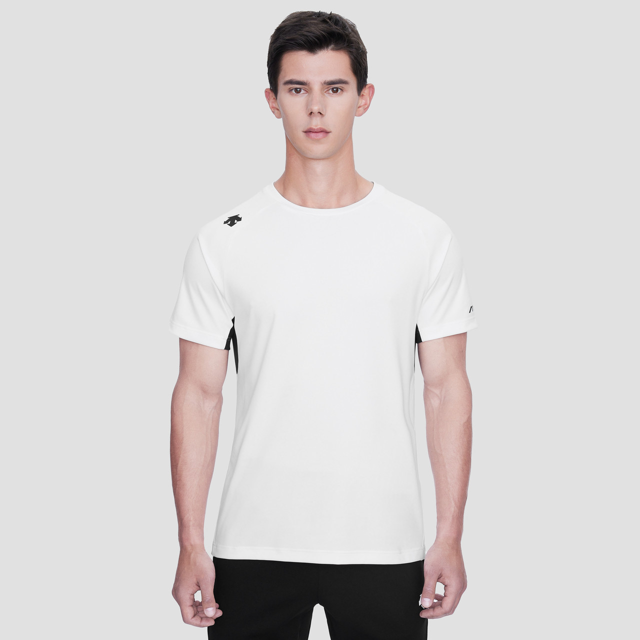 descente迪桑特 男子短袖t恤衫 夏季新款圆领上衣运动休闲t恤