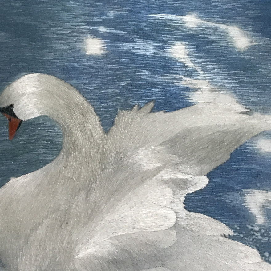 匠心精细《天鹅》刺绣真丝