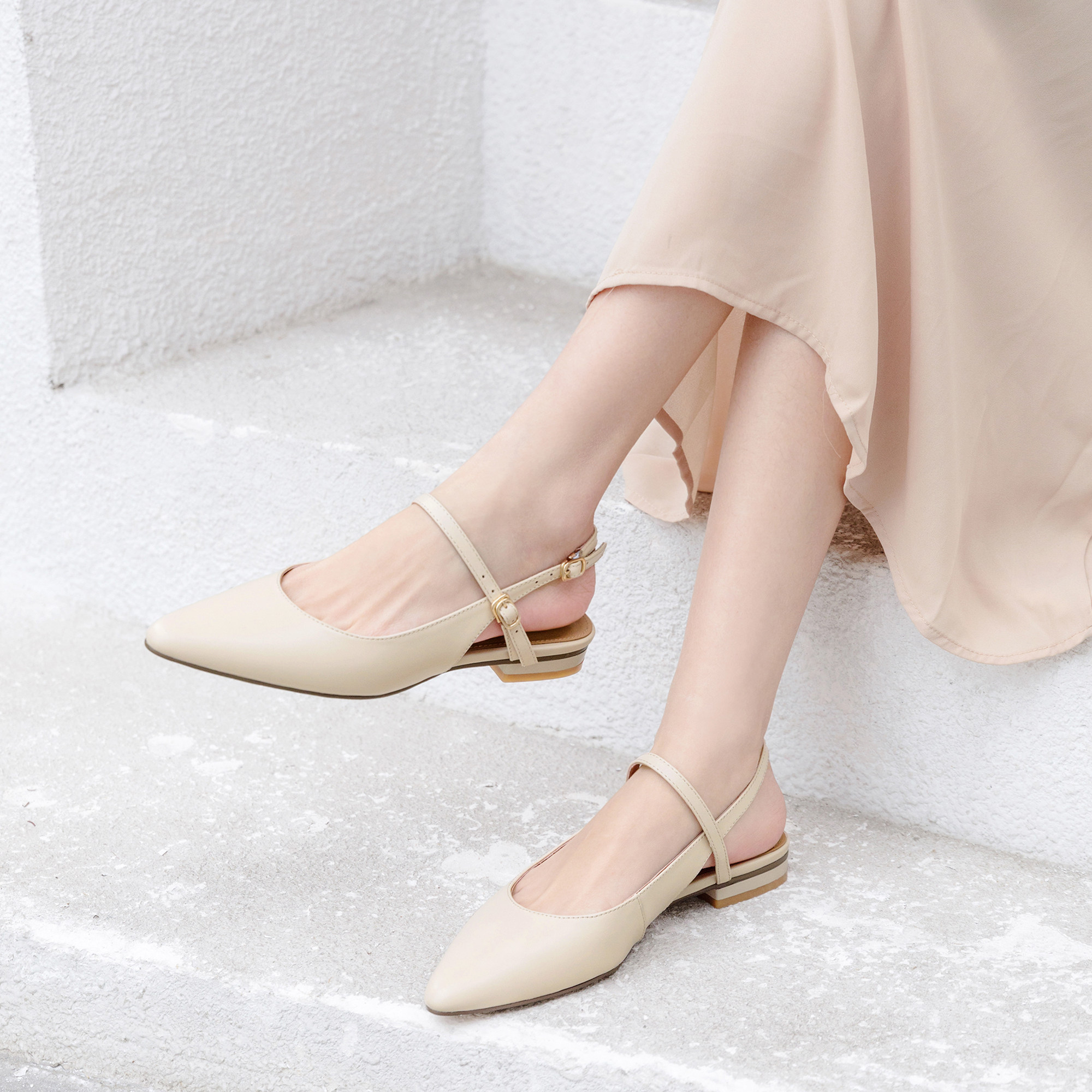 「初见设计师女鞋」甜美尖头一字扣带包头凉鞋简约文艺显瘦平底鞋