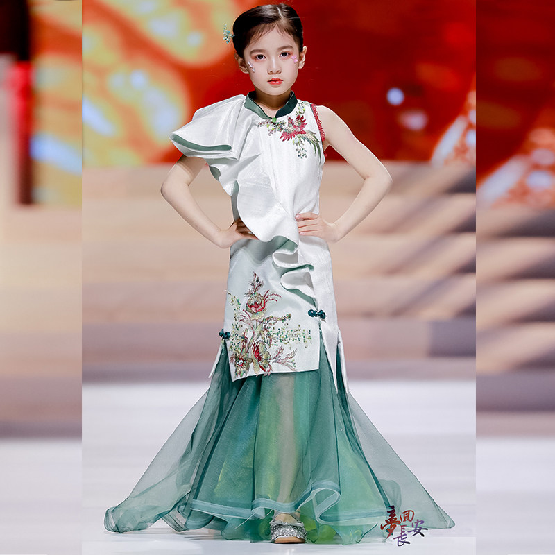 红鼓小爱女童新中式国风t台走秀礼服公主裙儿童长款民族舞台服装