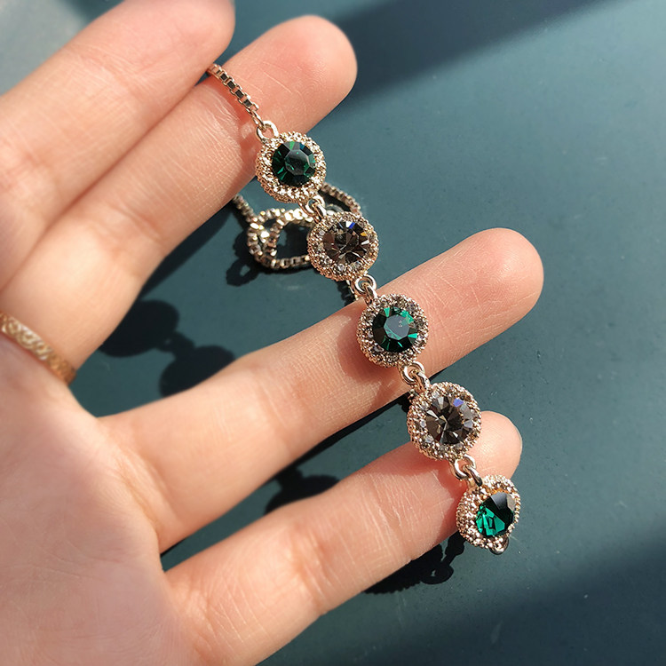 一折韩国手链_韩国单 复古绿宝石手链抽拉手串优惠券