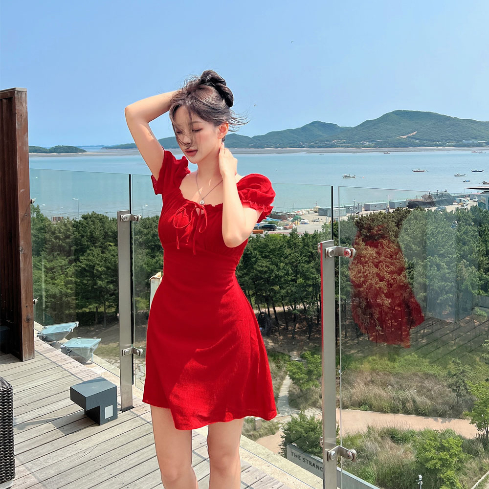 韩国东大门代购夏装女2024年新款海边度假连衣裙方领泡泡袖裙子