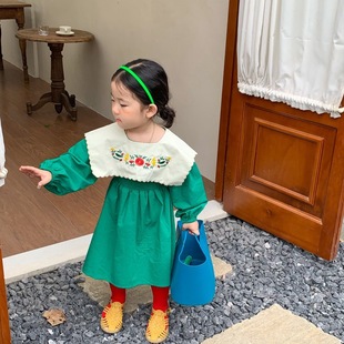 韩国童装2022秋季新款女童娃娃领连衣裙儿童公主裙刺绣女宝宝长裙