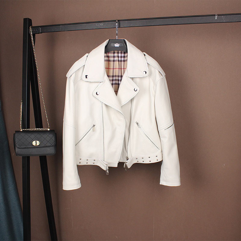 白色皮衣发黄怎么清洗 白色皮衣发黄怎么清洗小妙招