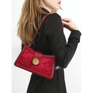 红色包包女2024新款小众设计刺绣结婚包腋下斜挎手提包中式新娘包