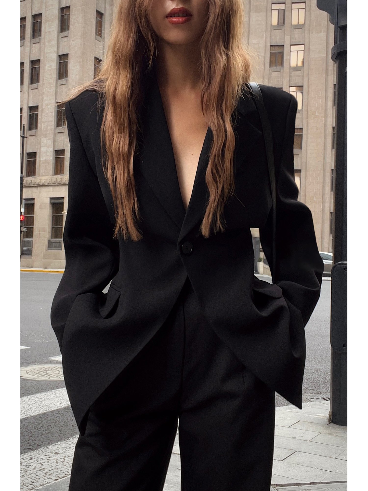 NEVA HU黑色西装外套女设计感小众2024春季新款显瘦休闲长袖西服