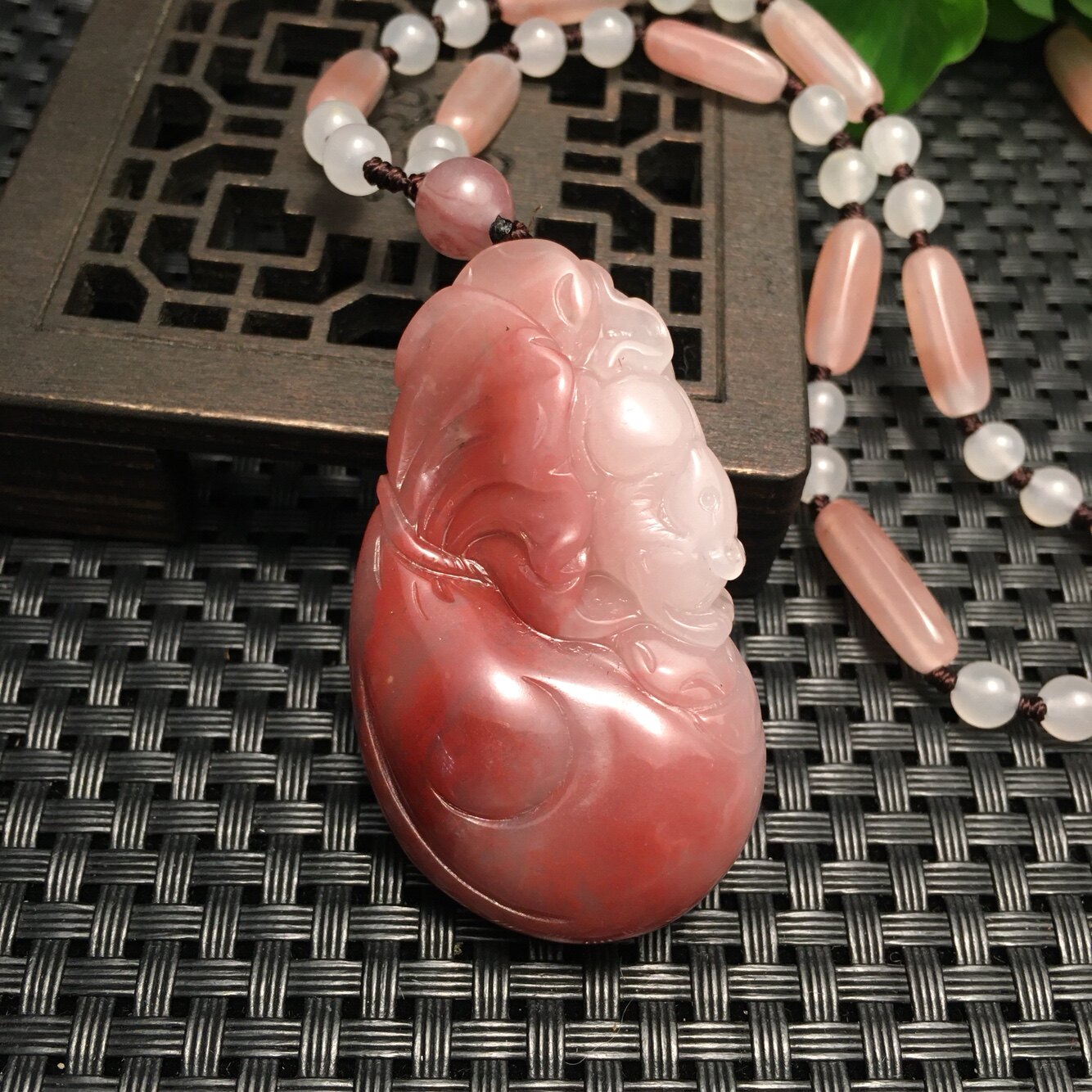 鸡血玉贵妃料钱袋粉色冰粉吊坠挂件上朗吊坠招财进宝玉坠
