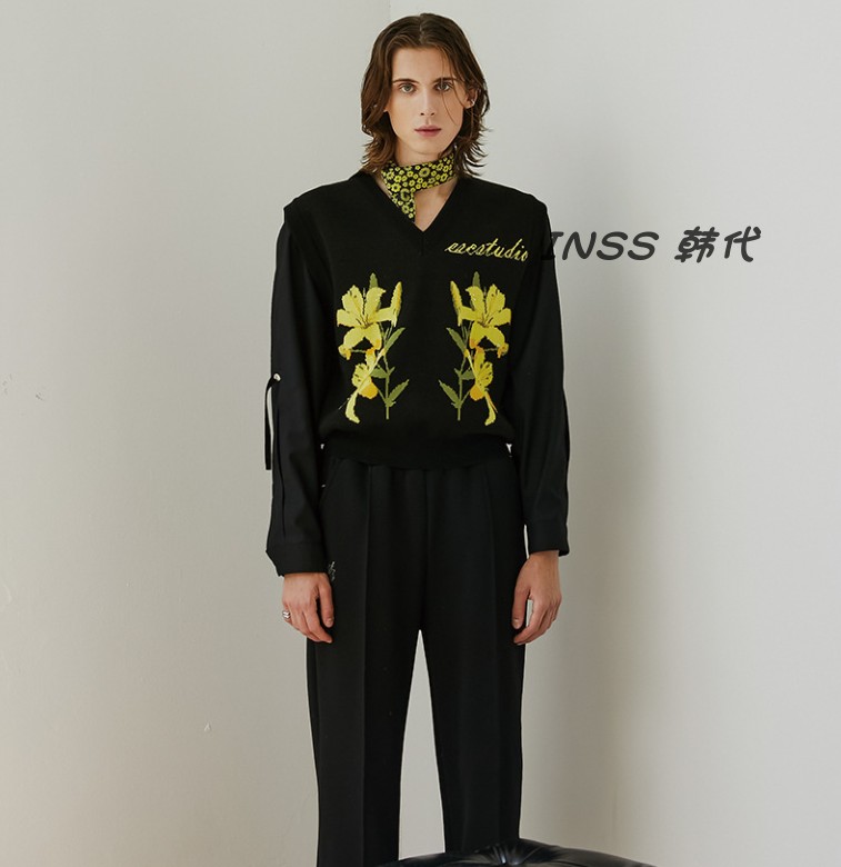 inss韩代21秋韩国bohemianseoul设计师品牌新品v领纯色针织上衣