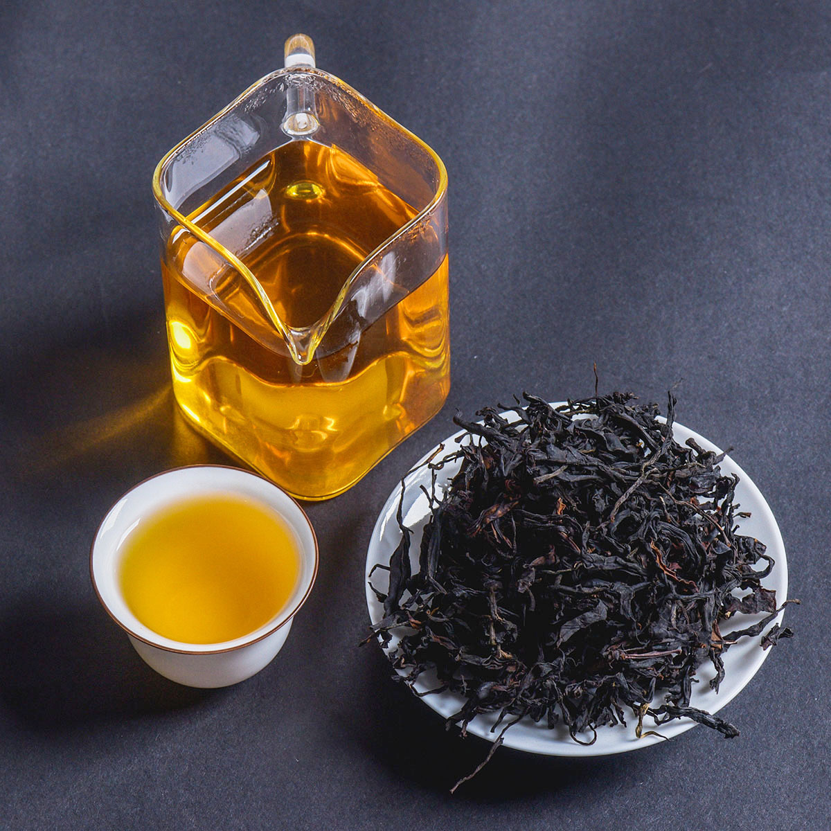 1斤 2014年炭焙 单株 野生古树 凤庆老红茶