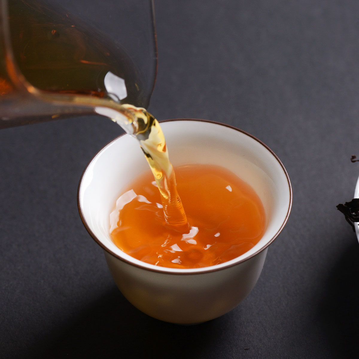 1公斤拍 2017年凤庆乌龙滇红茶