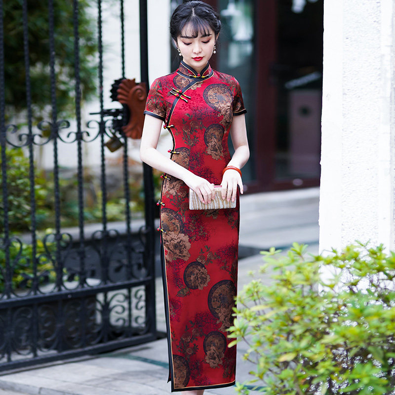 软缎旗袍妈妈2021年新款长款夏季喜婆婆大码夏天老年祺袍高级优雅