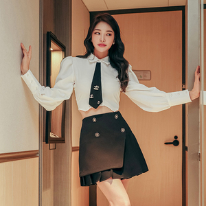 2022 Spring Festival elegant and versatile suit Lapel short shirt + high waist Slim small black skirt two-piece set