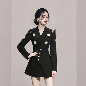 2022 spring new Korean version of Royal sister style temperament waist closed black suit design sense niche suit