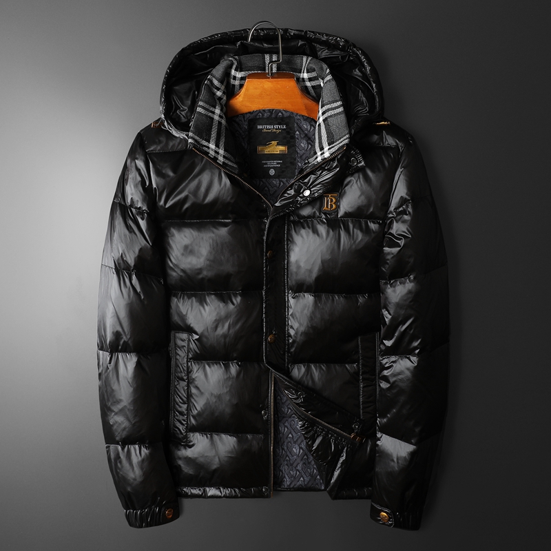 巴宝莉羽绒服男