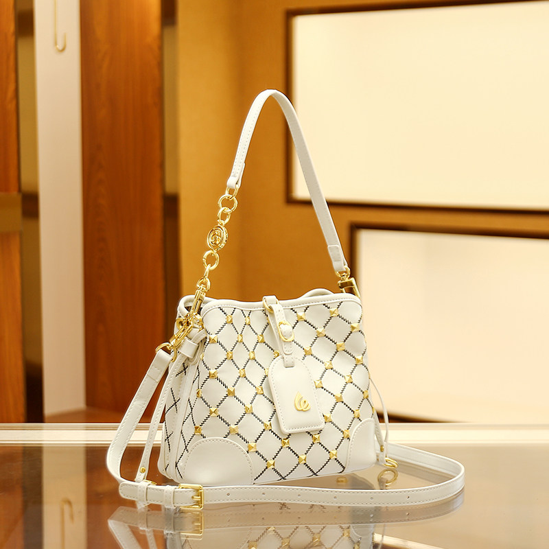 00淘宝新品优惠券50元法国mk包包2022新款奢侈品名牌妈妈轻奢大容量