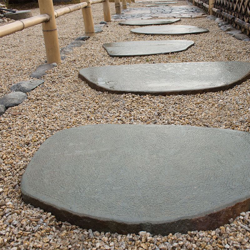 庭院踏步石青石汀步踏步石 汀步石 不规则石板 青石板 日式飞石