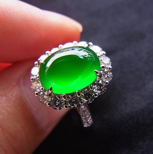 传世收藏级龙石种玻璃种帝王绿翡翠蛋面戒指18k金镶钻石玉石戒子