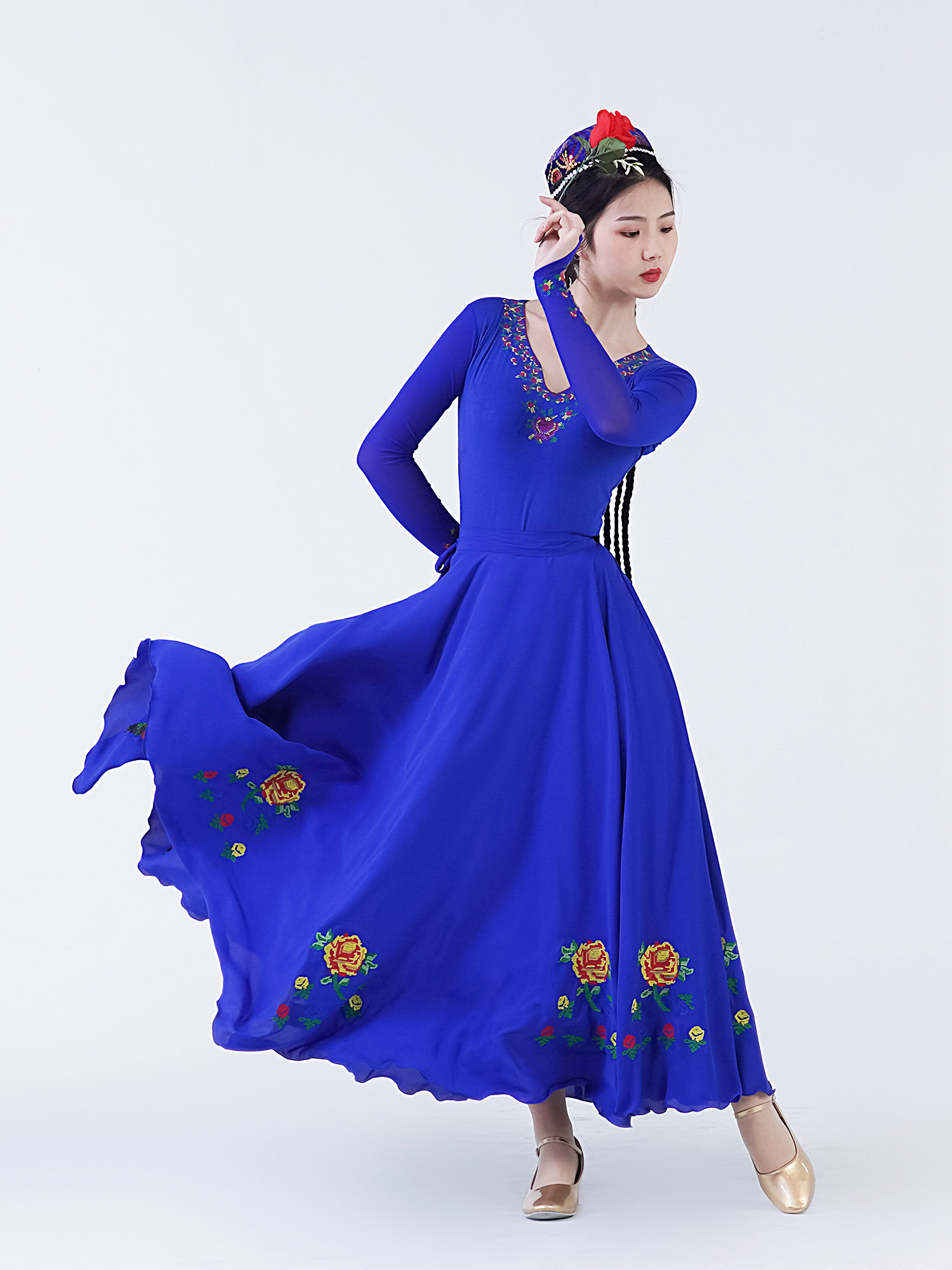 新疆舞蹈女练习裙维吾族舞蹈演出服大裙摆维族练功半身舞蹈裙定制