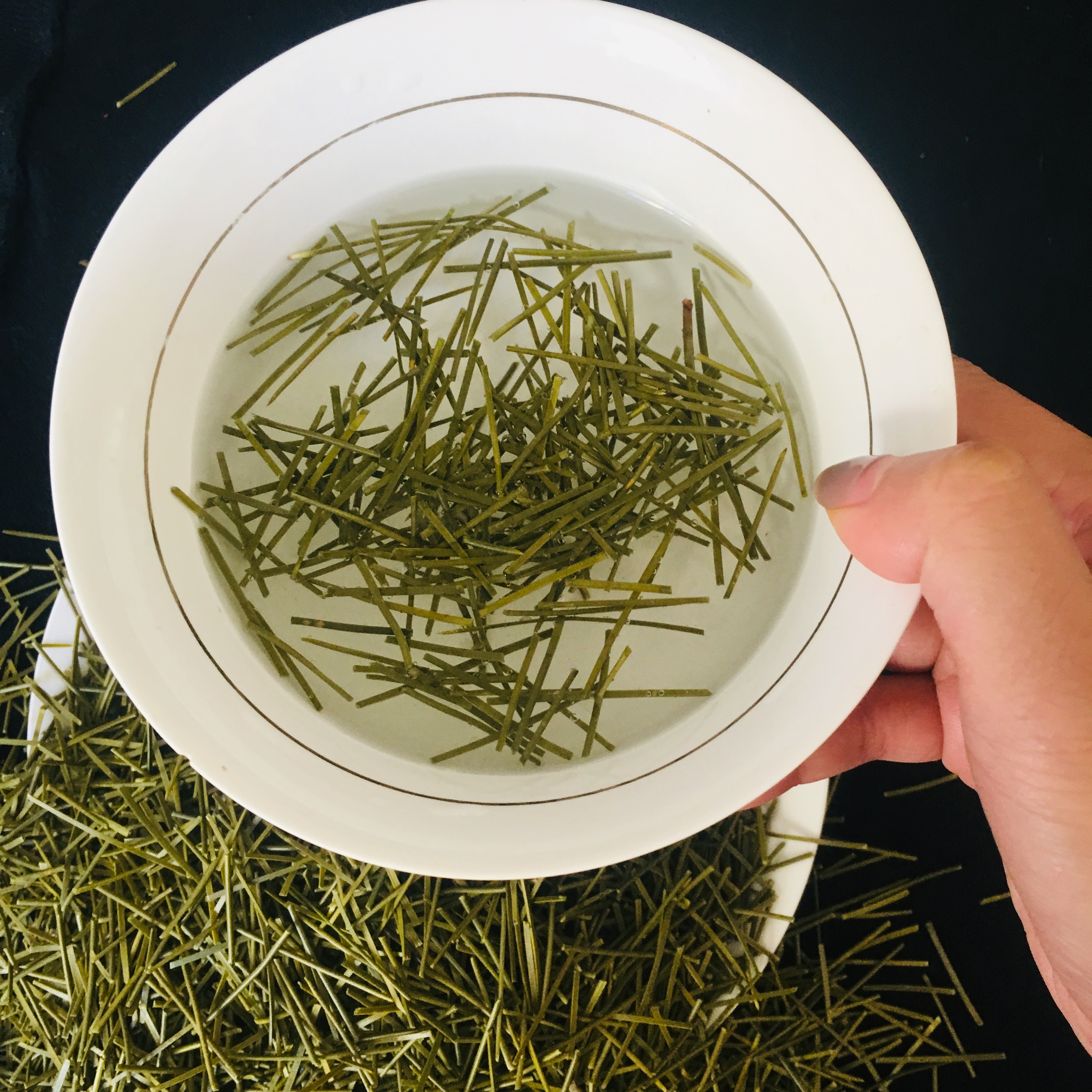 东北野生松针茶新鲜油松马尾红松叶蒸笼垫酵素深山泡酒绿250g包邮