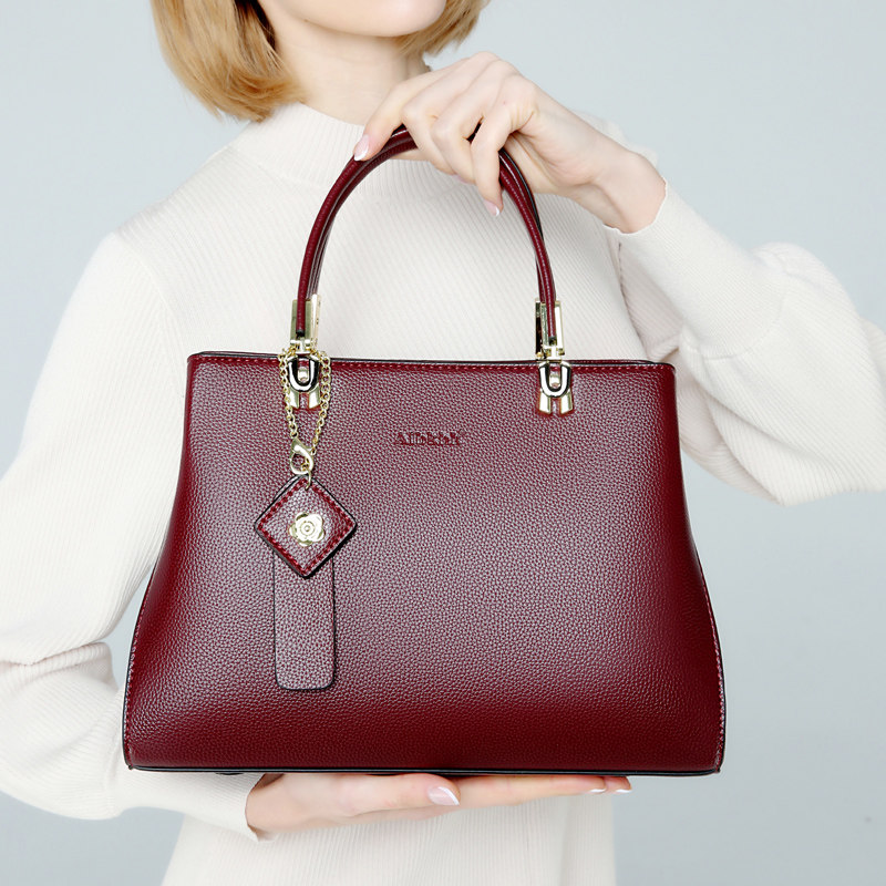 中年妈妈手提包包2021新款真皮单肩手拎包气质大容量女士斜跨婆婆