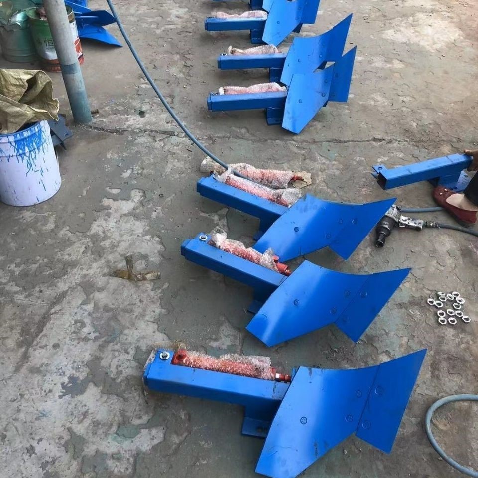 旋耕机翻转犁扶背犁撇土器打埂器起垄器连云港南昌豪丰拖拉机通用