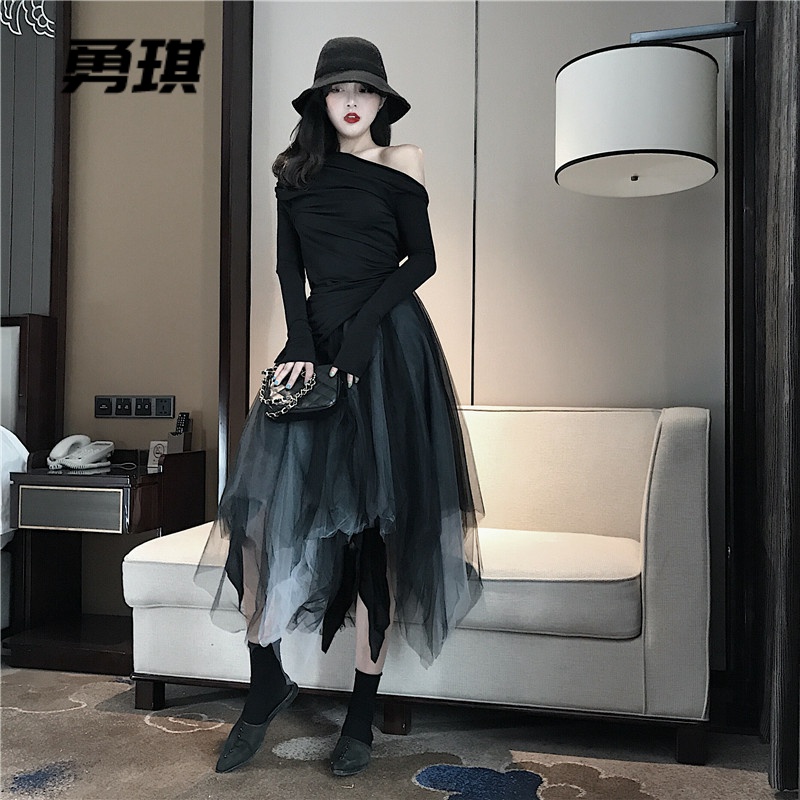 。网红半身纱裙子女装2019新款秋装时尚小香风气质网纱小黑裙蓬蓬在类目 女装/女士精品, 半身裙中 - 来自Buy2taobao.com提供专业的淘宝代购服务