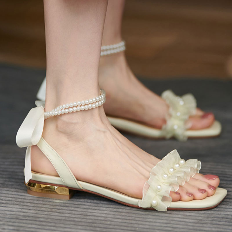 法式小香风凉鞋女夏平底舒适淑女温柔法式绑带一字带中跟仙女鞋