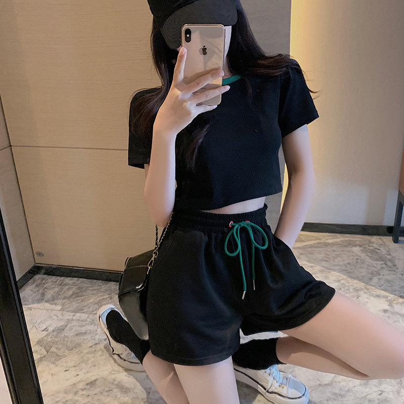 短裤露脐装_黑色运动套装女夏季韩版短款露脐短袖t恤高腰休闲短裤时尚