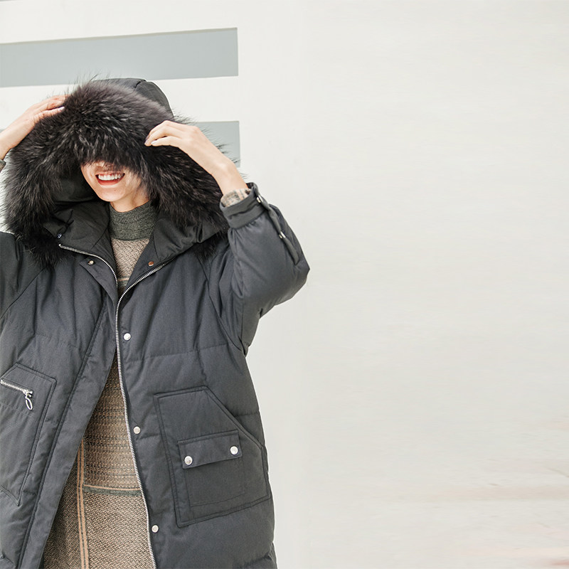 云上生活 大毛领休闲风冬季加厚保暖羽绒服女中长款新款y9013