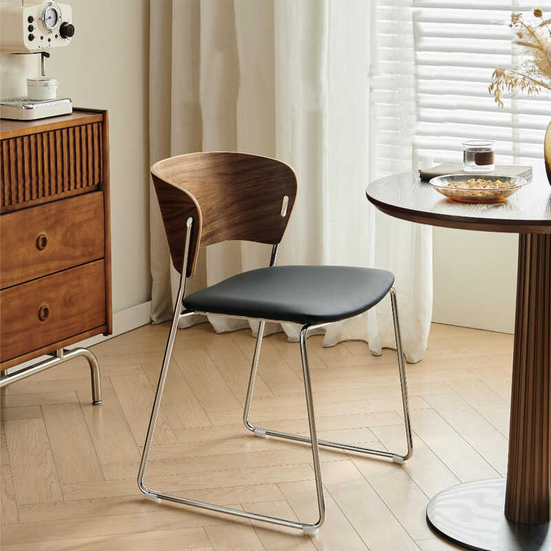 简约现代靠背餐椅可叠放家用小户型书桌椅北欧咖啡厅休闲铁艺椅子