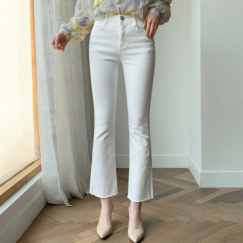 白色微喇叭裤女春秋2022新款宽松高腰显瘦弹力牛仔九分烟管裤子女