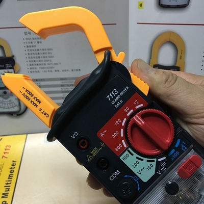 钳形电流表指针式图片