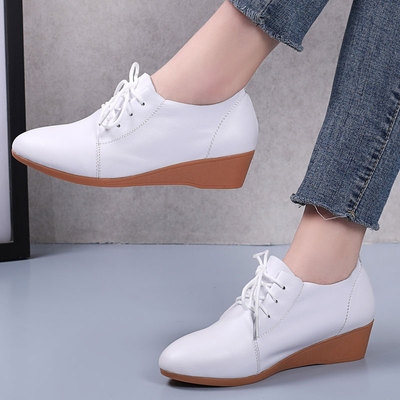 正品坡跟单鞋女2022新款春秋女鞋百搭真皮软底妈妈鞋休闲鞋皮鞋小
