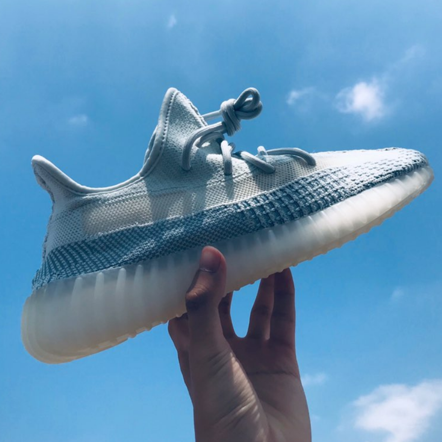 三杠运动鞋_冰蓝色椰子鞋350v2莆田侃爷真爆三杠冰蓝满天星男女镂空