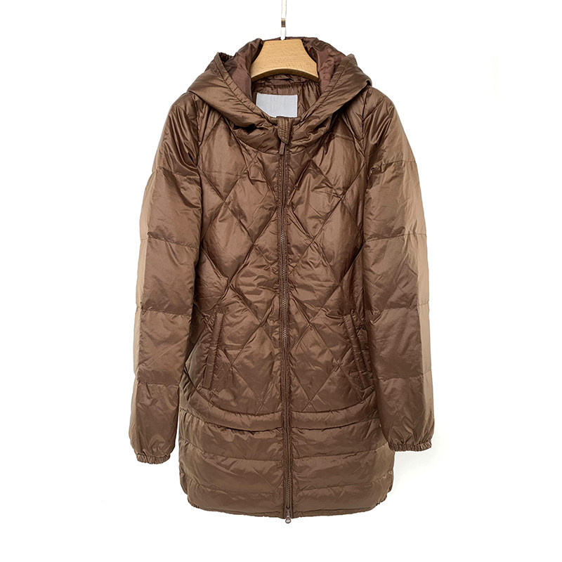 咖啡色羽绒服女中长款