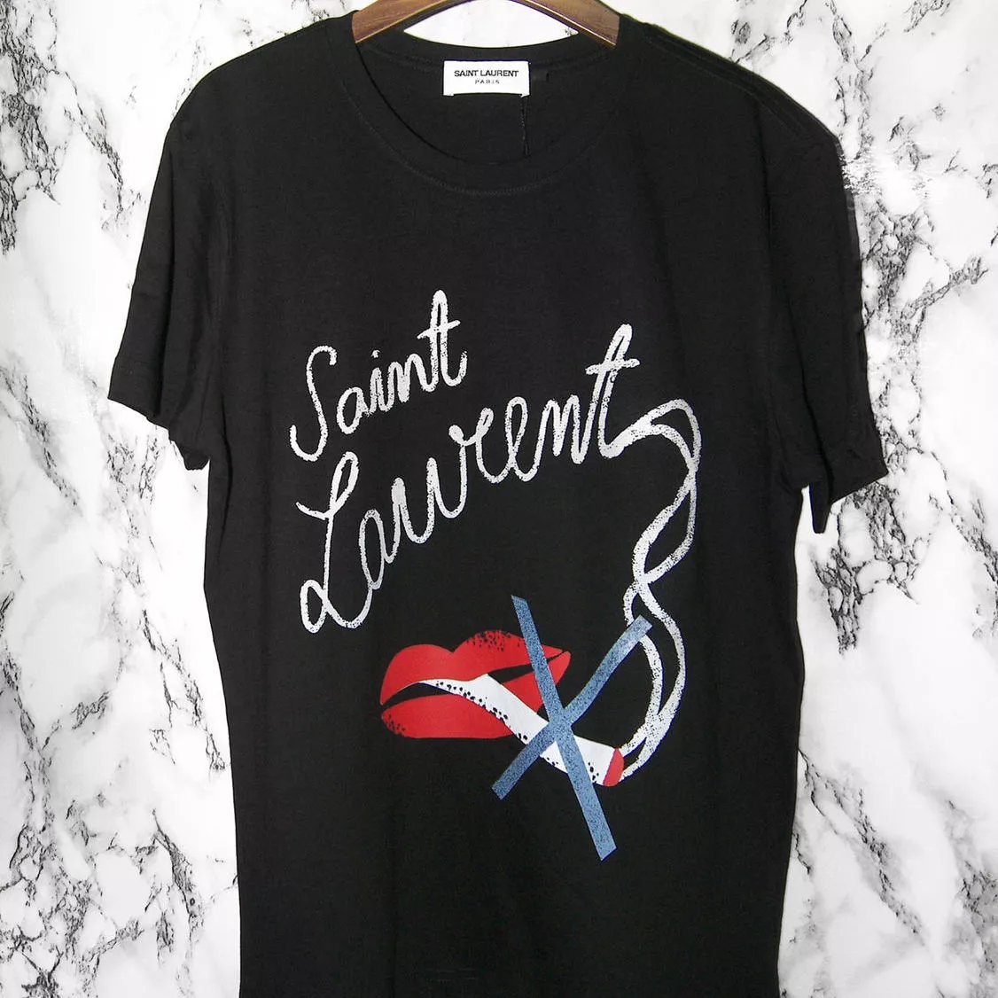 2022 slp烟口红唇印字母印花slp 圆领短袖男女情侣款t恤